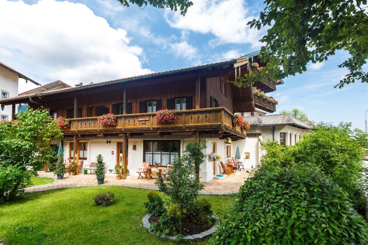Cafe Chiemgau Und Gaestehaus Рупольдинг Экстерьер фото