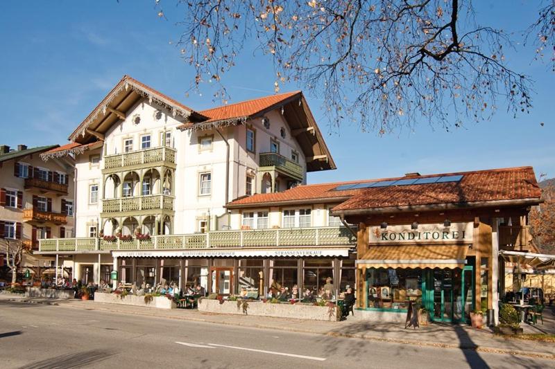 Cafe Chiemgau Und Gaestehaus Рупольдинг Экстерьер фото